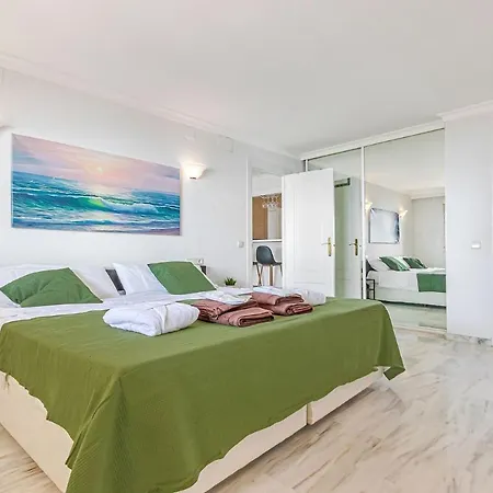 Stunning Sea And Mountains Views Close To The ! شقة *