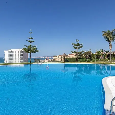 Stunning Sea And Mountains Views Close To The ! شقة بينالماذينا
